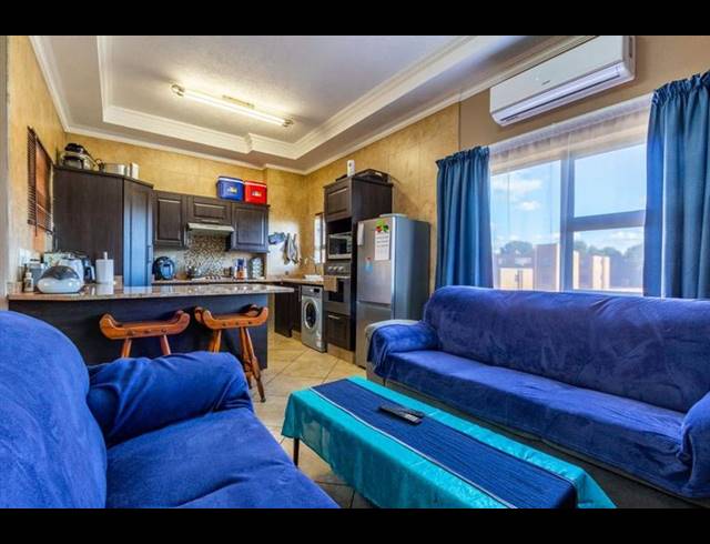 2 BEDROOM TOWNHOUSE FOR SALE IN RAVENSWOOD